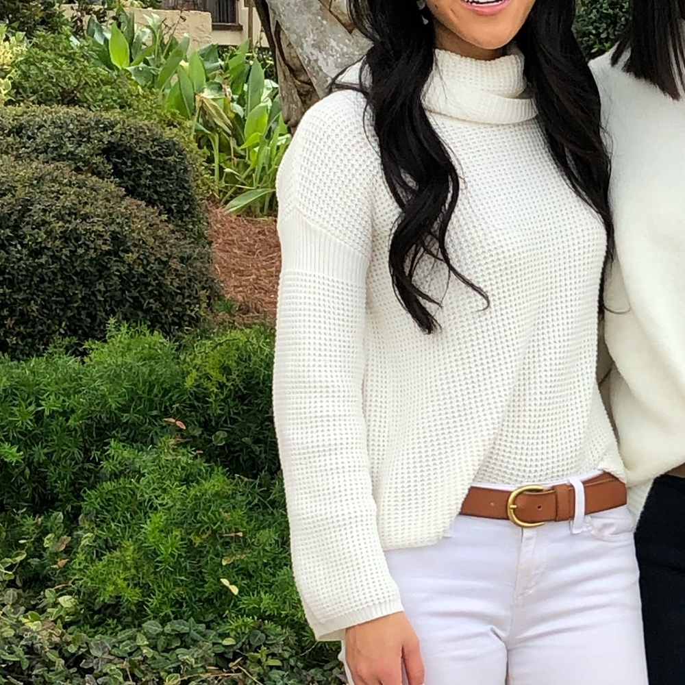 Splendid cream sweater XS